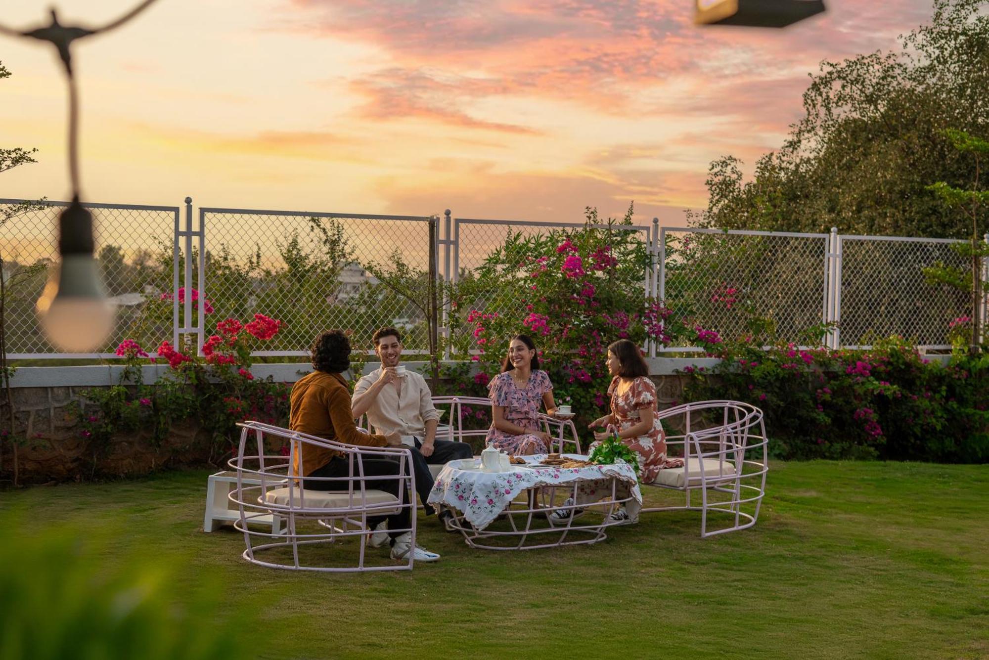 Ekostay Luxe - Casa Noah - Paddle Court & Sunset Point Lonavala Eksteriør billede